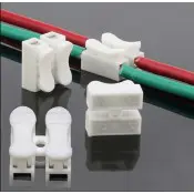 Lukollinen johtoliitin 250V