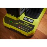 Ryobi 18 V ONE+ Akku-Schnellladegerät RC18180 - Image 4